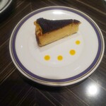 オールデイブッフェ コンパス - バスク風チーズケーキ。