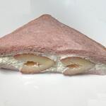 高久ぱん - いちご食パンのいちごサンド