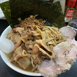 一条流がんこ総本家分家四谷荒木町 - 煮干し100 めんまのりにくにくこがしねぎ