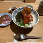 日本橋海鮮丼 つじ半 日本橋本店 - 