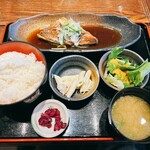 和風居酒屋 豊洲酒場 - 煮魚定食（メバル）　900円