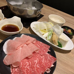 Gyuushabu Gyuusuki Tabehoudai Tajimaya - 上牛＆豚ミックス定量ランチ（150g）牛肩ロース・豚ロース