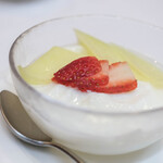 家全七福酒家 - 《當日甜品（このひのあまみ）》"杏仁豆腐（からもゝのさねどうふ）"