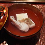 郷土料理 嗣味 - ウッカリカサゴ（かさごではありません）、お豆腐のお椀