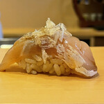 鮨駒 - 甘鯛漬け鱗揚げ乗せ