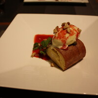 The Grill on 30th - バニラロールケーキ