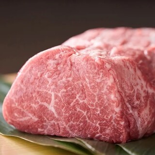 The finest meat that even meat connoisseurs will appreciate. Ishigaki beef & Misaki beef
