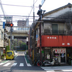 新雅 - 新雅（街中でのたたずまい）