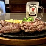 ステーキレストラン ローハイド - サービスステーキ300g 1,800円