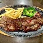 ステーキレストラン ローハイド - サービスステーキ300g 1,800円