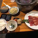 黒毛和牛専門店 焼肉大将 - 3種焼肉ランチ全景