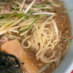 ラーメンショップ - 麺出したところ