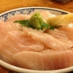 磯丸水産 - ビンチョウマグロ丼