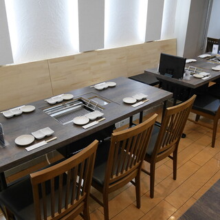 A clean and stylish cafe-like space◎Suitable for a wide range of occasions