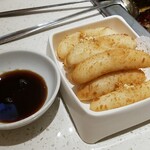 海底撈火鍋 - 手作り揚げ餅黒蜜かけ