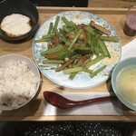 口福館 - 台湾セロリと押し豆腐炒め定食