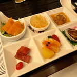 中国料理 カリュウ(ヨコハマ グランド インターコンチネンタル ホテル) - 鮑煮、チャーシュー、ピクルスなどの前菜　2022.１１