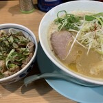 布施 細見商店 - 金の麦味噌ラーメン・焼豚丼セット