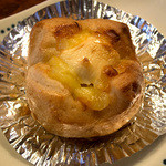 ばあばのパン屋さん - 「チーズマヨ」（140円）。チーズたっぷり。