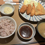 Yayoi Ken - カキのミックスフライ定食（雑穀米）