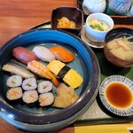 活魚・すし・和食処 やま文 - 料理写真: