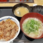 松屋 - 酒飲みはこんなんで十分ですね（笑）