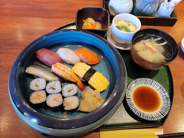 Katsugyo Sushi Washokudokoro Yamabun photo