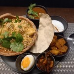 SEABIRD COLONY - 海鮮ビリヤニ全景