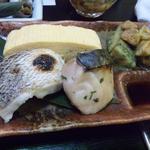 どんまい - 2013.5. 妻の方の焼き魚は鰆とマナカツオ？