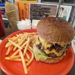 GOLD BUCKS BURGER - 