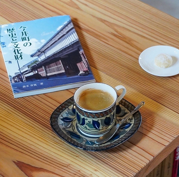 komyunithikafe imaibunko