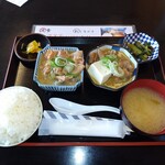 Iruku Shokudou - もつ煮W定食