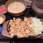 炭火焼干物定食 しんぱち食堂 - 