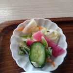 びっくりうどん - 漬物が美味かった。