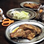 骨付鳥 じゅじゅ庵 - 骨付鳥（若）970円