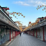 御膳蕎麦 雷門 田川 - 雷門すぐのお店です