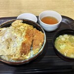 妙高サービスエリア 上り 軽食・フードコート - カツ丼　980円