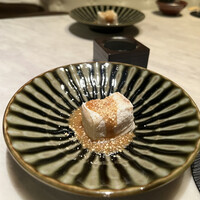WA-DINNER き - 【コース1品目】前菜 焼き胡麻豆腐
                      2022年12月2日
