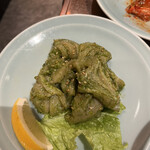 焼肉 静龍苑 - バジル味のミノ