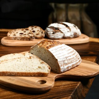 『自家製パン』