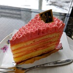 Monrebu - 木苺のバタークリームケーキ