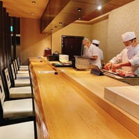 ひしの寿司 - 立派なカウンター