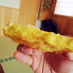 梅山食堂 - 黄金色で美味しい。柔らかくてホクホク。噛んでいると甘くなります。