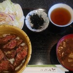 あしながおじさん焼肉亭 - 特盛りステーキ丼