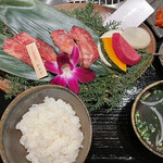 Yokinikuya - 仙台牛と松阪牛の食べ比べランチ（ごはん小）1,980円
                お肉はカルビ