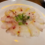 Baru Comodo - 鮮魚3種のカルパッチョはいつも白身魚多めで美味