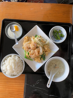 中華居酒屋 餃子房 八福 - エビと玉子炒め　748円