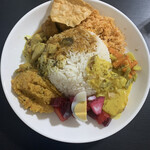 ファミリーケータリン - 