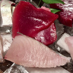 めしの助 - 上から
      本まぐろ 赤身 & 中とろ、さわら