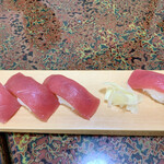 すし徳 - クーポンでサービスになる「握り」ですが、これもBABY分のサビ抜き（右端）を入れてくれ、感謝の一言ですﾐ★︎(*･ω･)v Thanks!!★︎彡